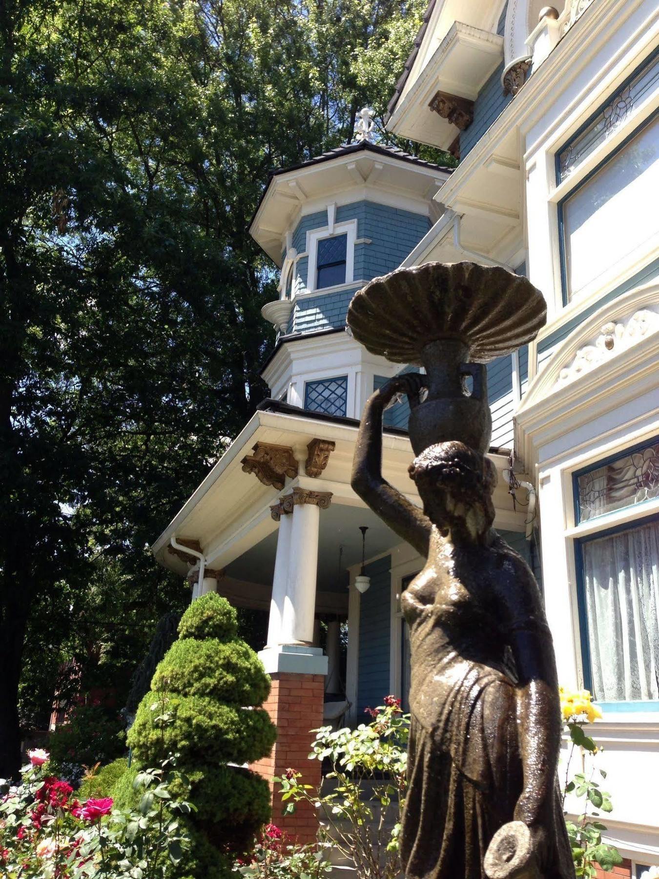 Lion And The Rose Victorian Guest House Portland Exteriör bild